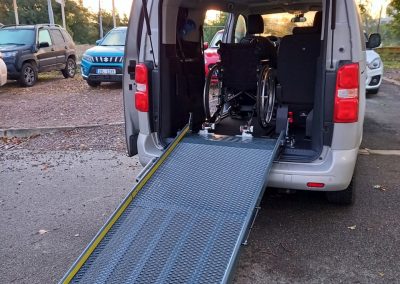Nájezdová rampa a kotvení invalidního vozíku v Citroënu Spacetourer