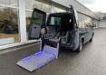 Zvedací plošina Babylift ve VW Transporter s křídlovými dveřmi