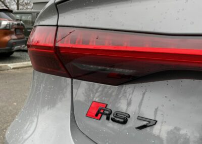 Elektronický plynový pedál na levou nohu pro Audi RS 7