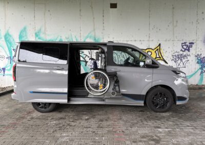 Boční zvedací plošina v novém Fordu Tourneo Custom