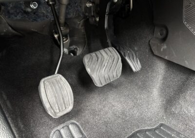 Elektronický inverzní plyn v Dacii Bigster