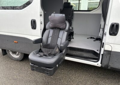 Otočné sedadlo a hydraulická plošina v Ivecu Daily