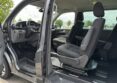 Elektrická rampa, otočné sedadlo řidiče a ruční ovládání ve VW Caravelle
