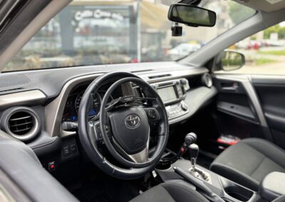 Ruční ovládání v Toyotě RAV4